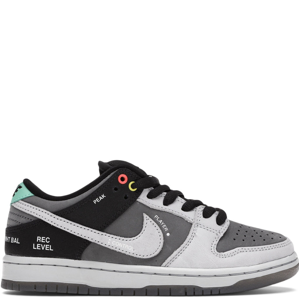 NIKE SB DUNK LOW VX1000 CAMCORDER